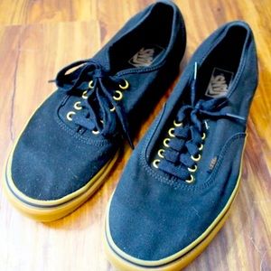 Mens Black and Tan Core Classics Vans Size 12